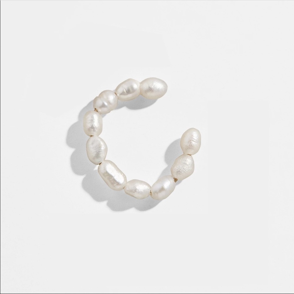 Dainty Water Pearl Ear Cuff - Picture 2 of 4